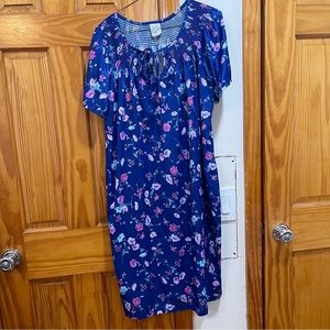 100% Polyester Great for Summer!